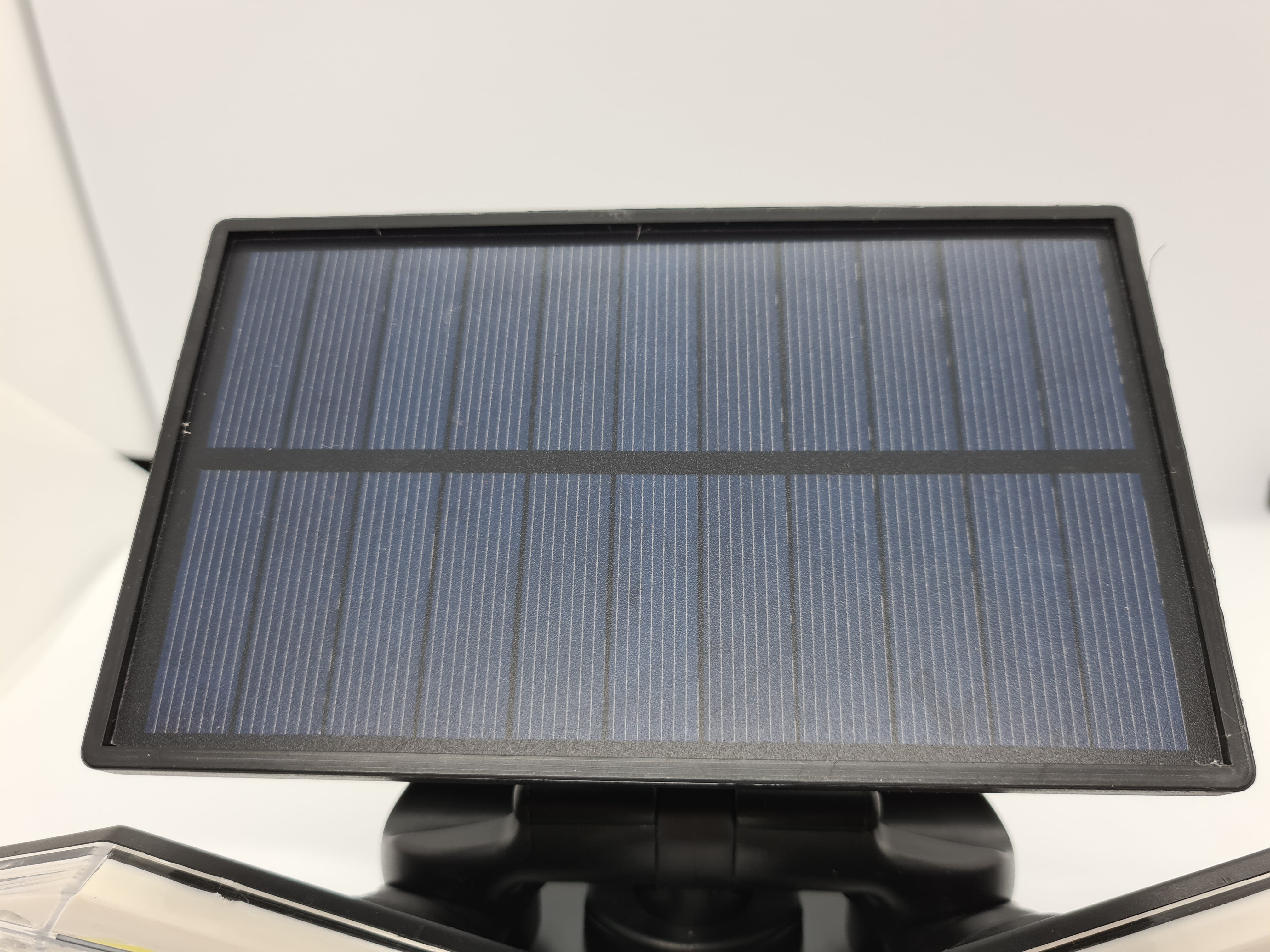 Lampa cu incarcare Solara 150W Leduri COB Senzor de Miscare Generatie Noua FLY03